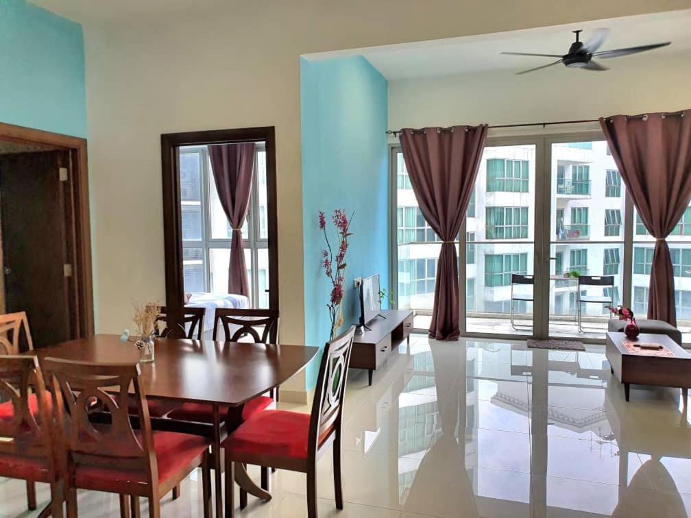 Regalia Suites Klcc View Rooftop Infinity Pool By Angkasa Homes Κουάλα Λουμπούρ Εξωτερικό φωτογραφία
