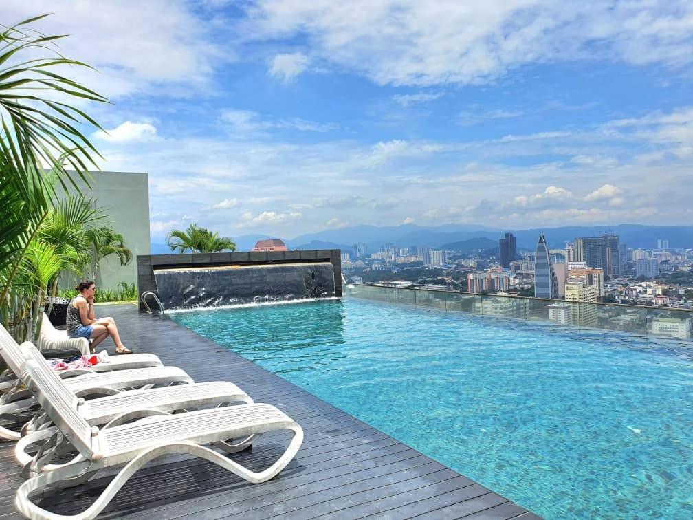 Regalia Suites Klcc View Rooftop Infinity Pool By Angkasa Homes Κουάλα Λουμπούρ Εξωτερικό φωτογραφία