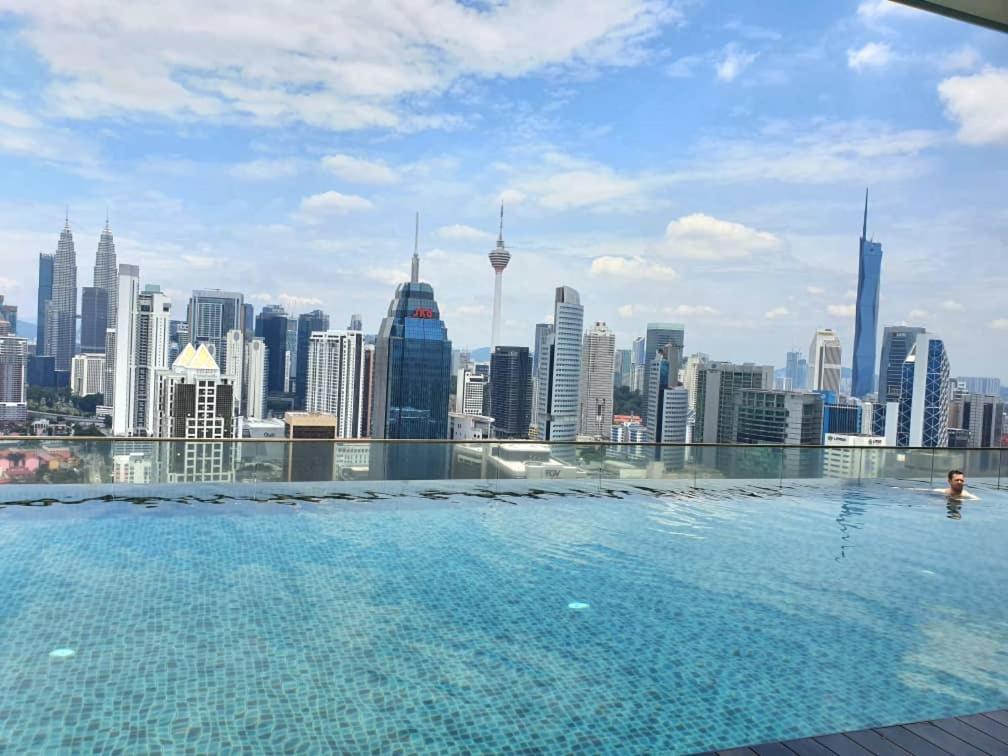 Regalia Suites Klcc View Rooftop Infinity Pool By Angkasa Homes Κουάλα Λουμπούρ Εξωτερικό φωτογραφία