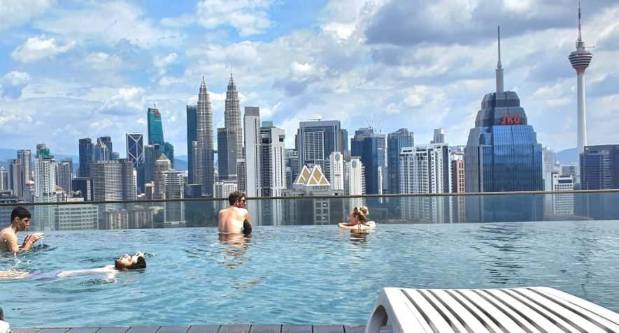 Regalia Suites Klcc View Rooftop Infinity Pool By Angkasa Homes Κουάλα Λουμπούρ Εξωτερικό φωτογραφία