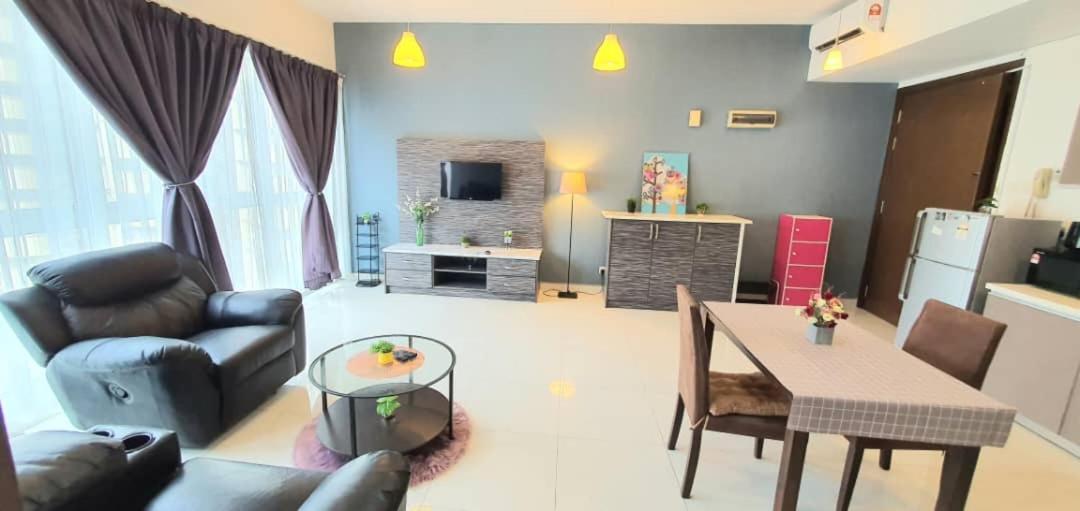 Regalia Suites Klcc View Rooftop Infinity Pool By Angkasa Homes Κουάλα Λουμπούρ Εξωτερικό φωτογραφία