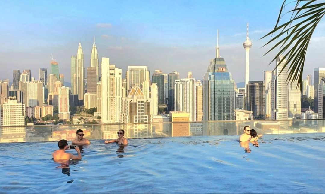 Regalia Suites Klcc View Rooftop Infinity Pool By Angkasa Homes Κουάλα Λουμπούρ Εξωτερικό φωτογραφία